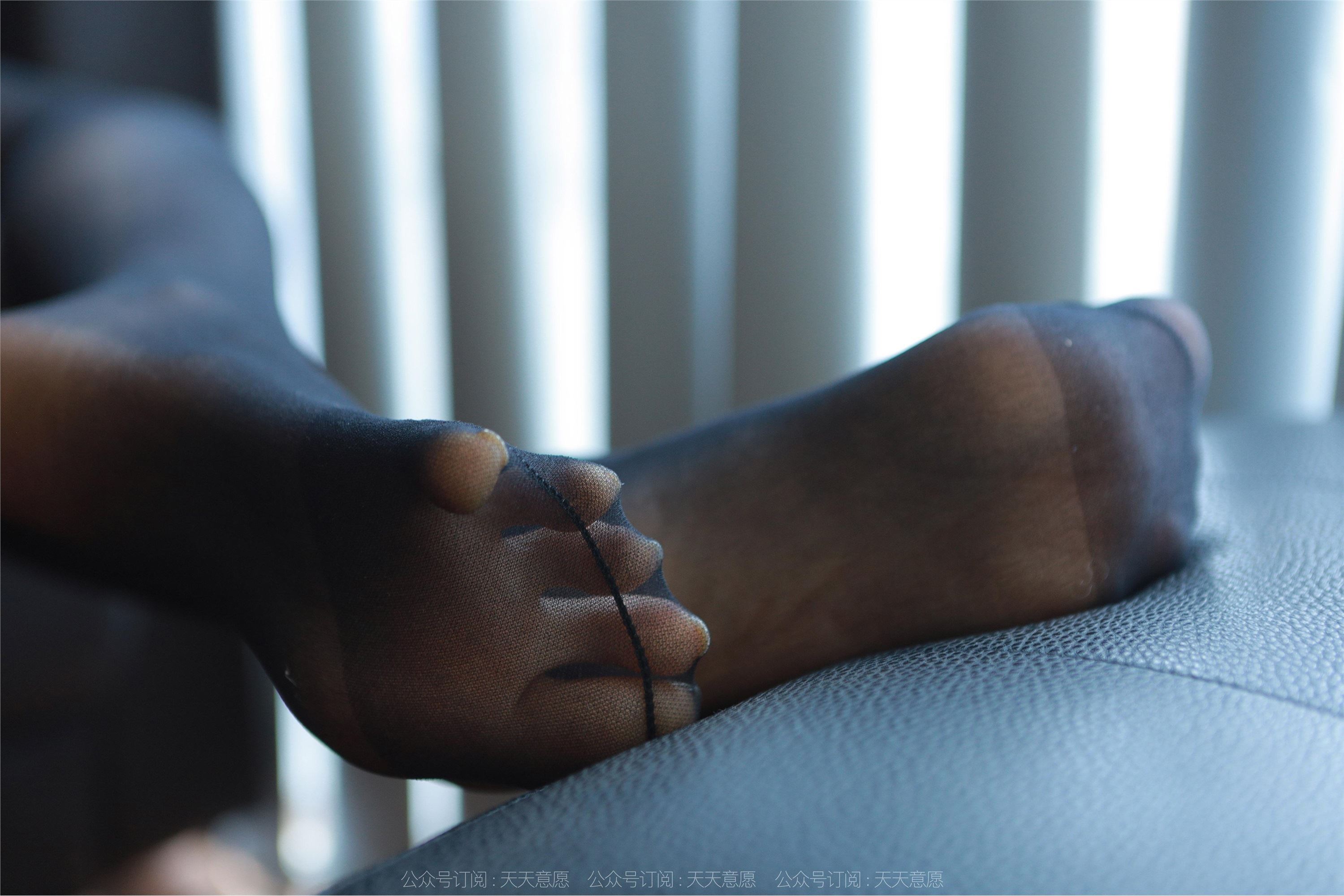 IESS异思趣向  2022.11.27 丝享家 1281 美子《嘿丝灰裙》